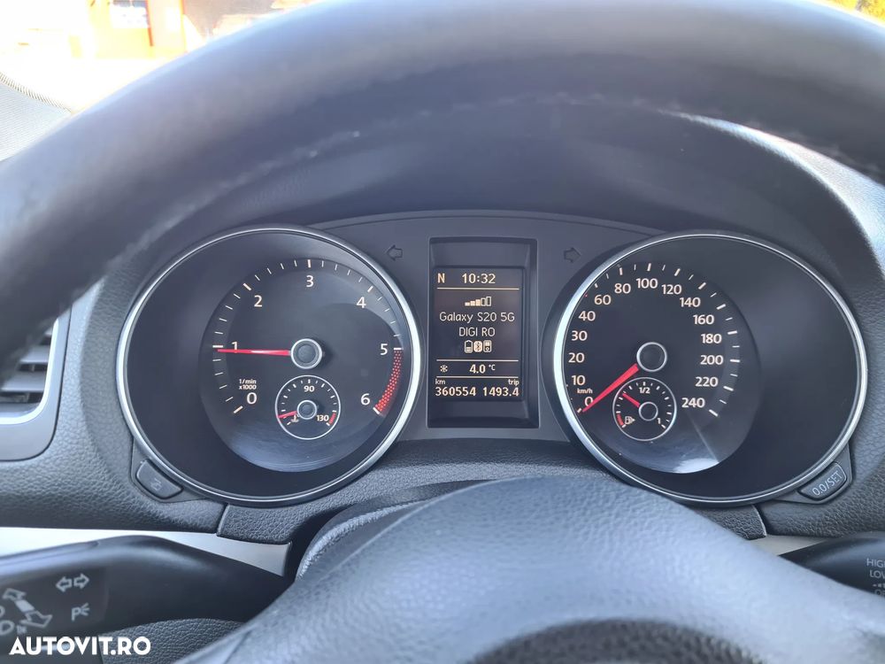 Volkswagen Golf 1.6 TDI DPF BlueMotion - 12