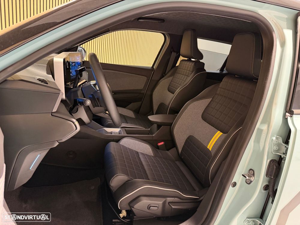 Renault 4 E-Tech 52 kWh Iconic Autonomia Conforto - 21