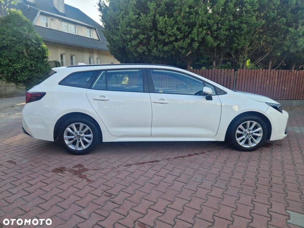 Toyota Corolla 1.8 Hybrid Comfort - 17
