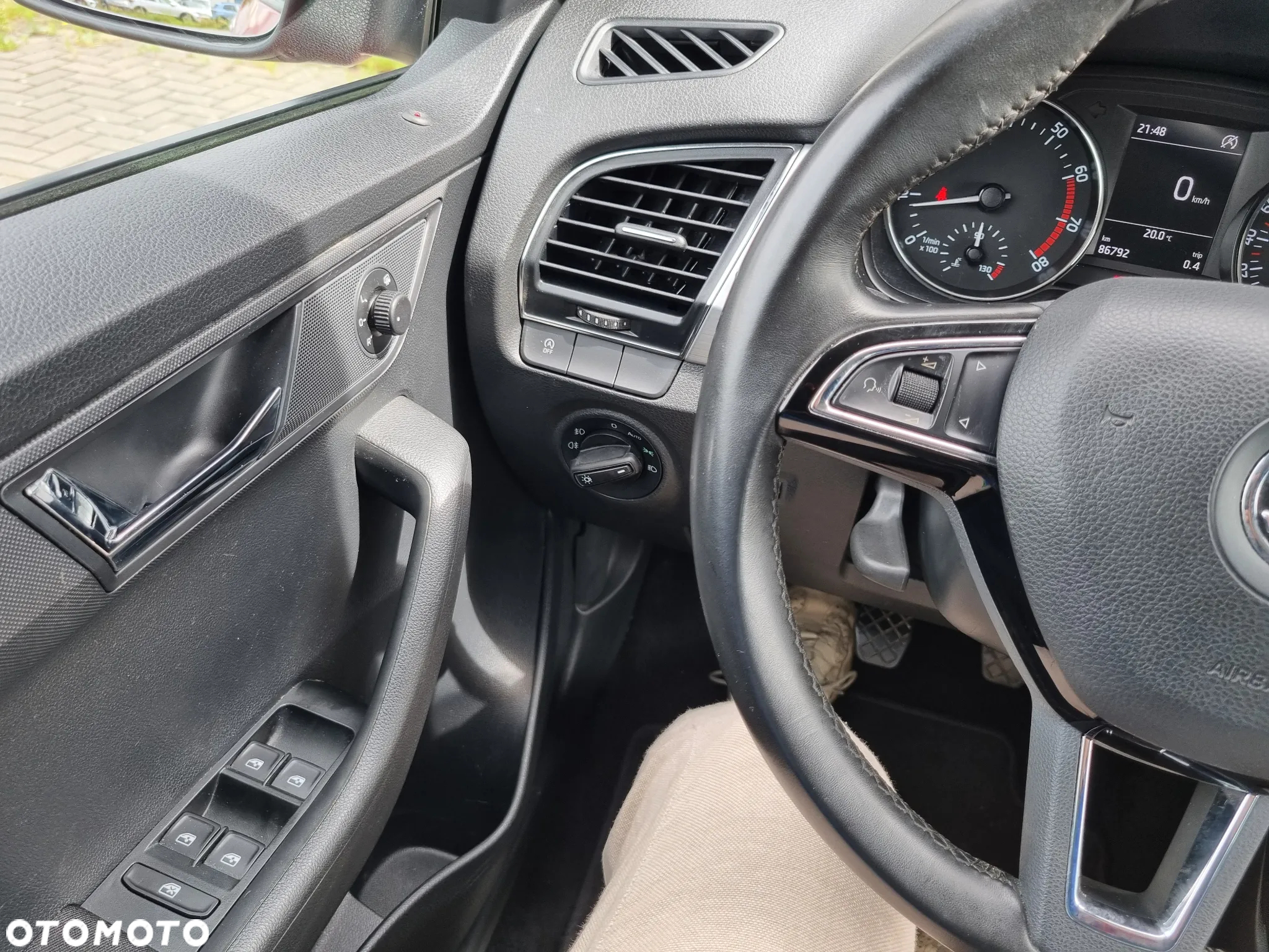 Skoda Fabia 1.2 TSI Monte Carlo - 18
