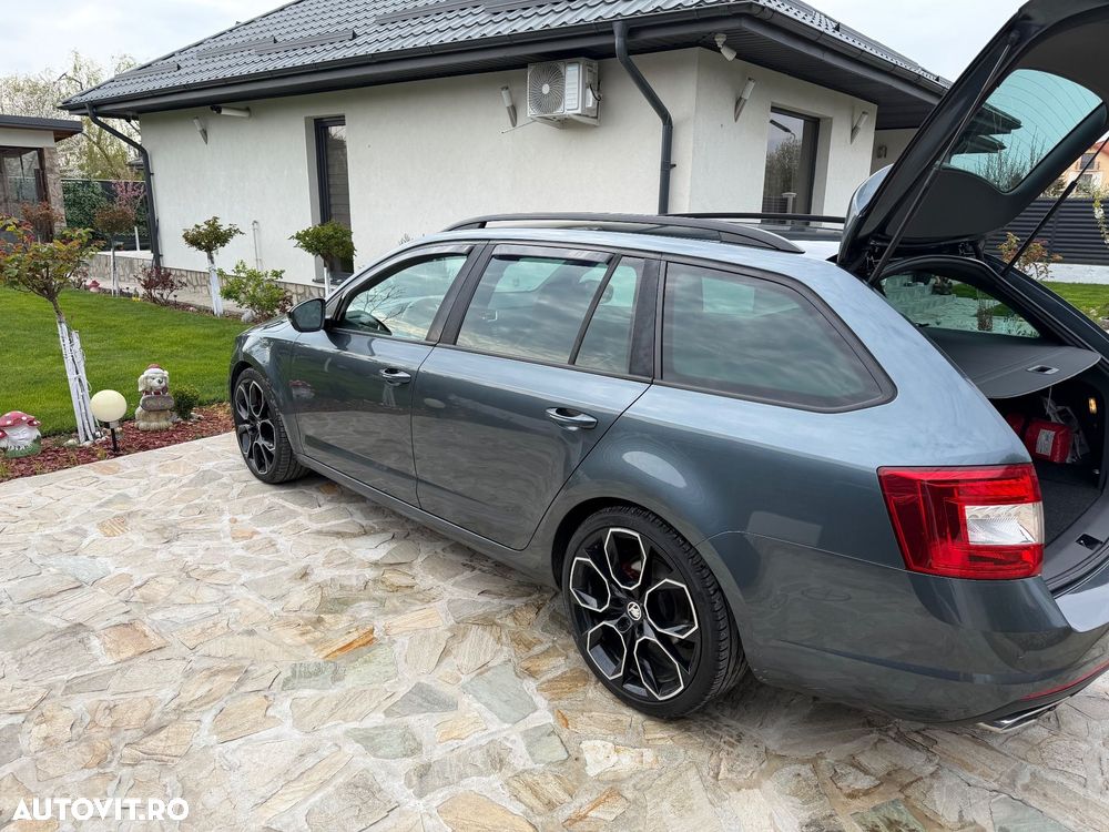 Skoda Octavia 2.0 TDI DSG RS - 5