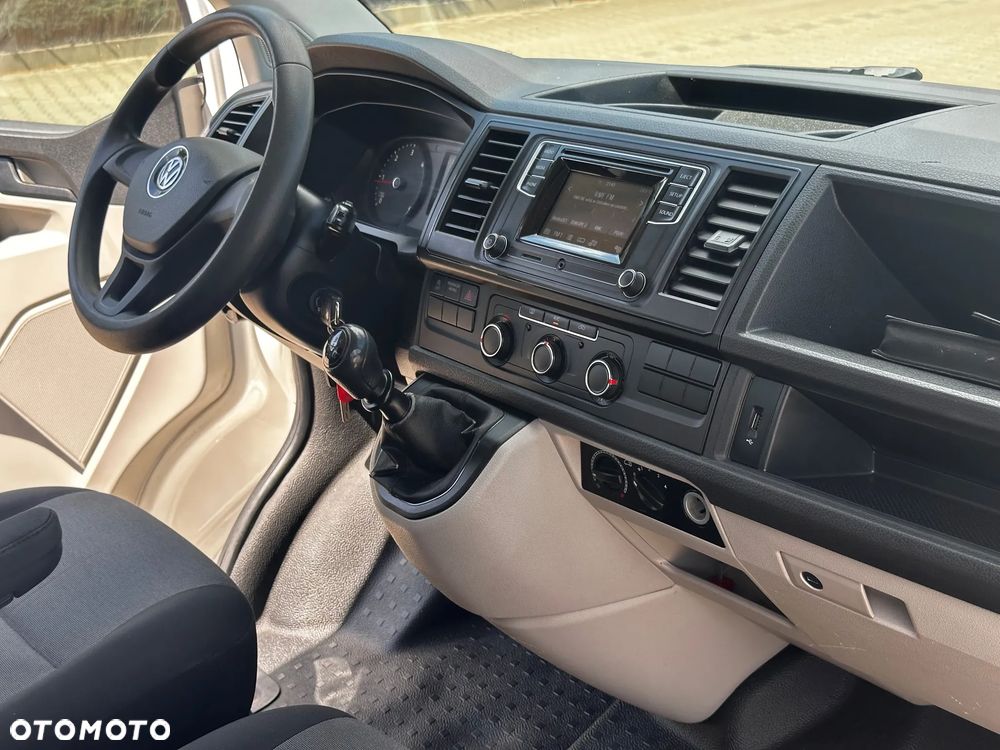 Volkswagen Transporter Lang - 21