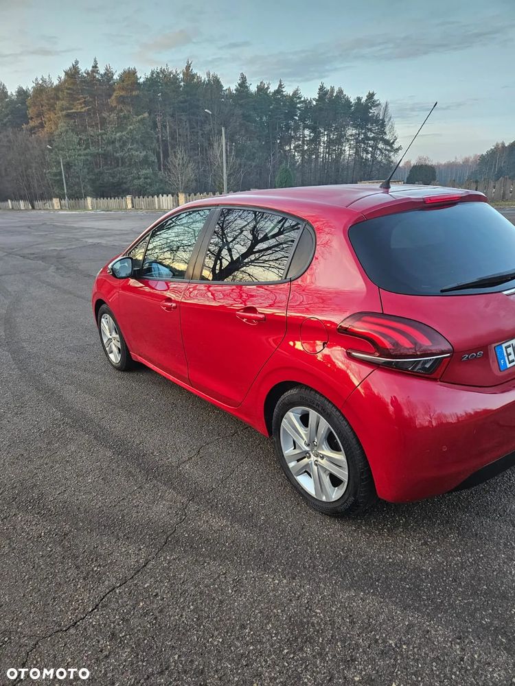 Peugeot 208 PureTech 82 Start & Stop Allure - 5