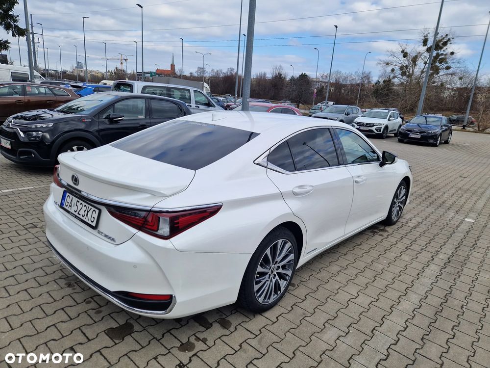 Lexus ES - 2