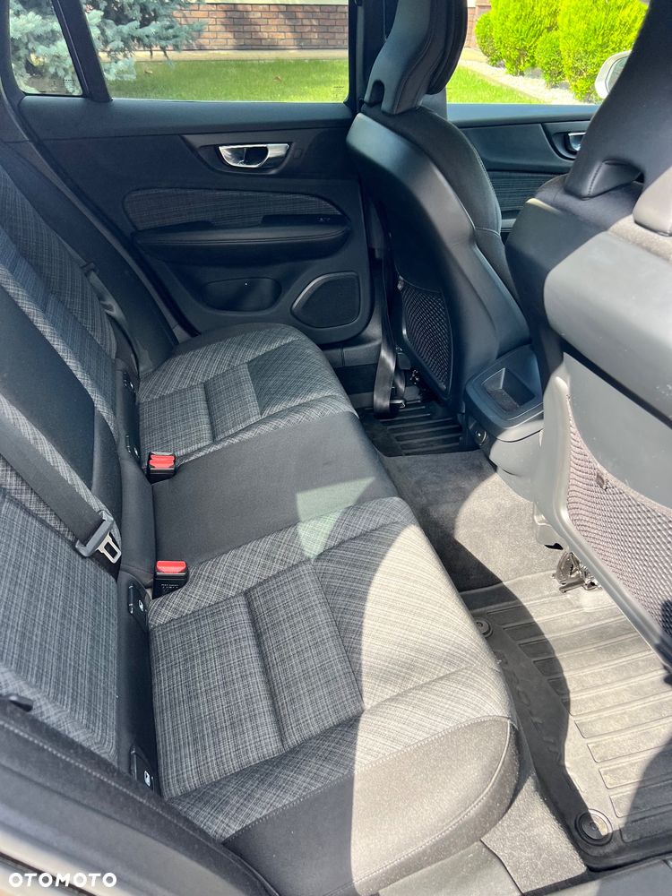 Volvo V60 B4 D Momentum Pro - 21