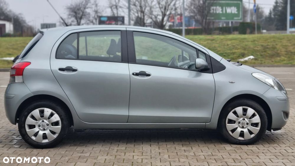 Toyota Yaris 1.33 Sol - 8