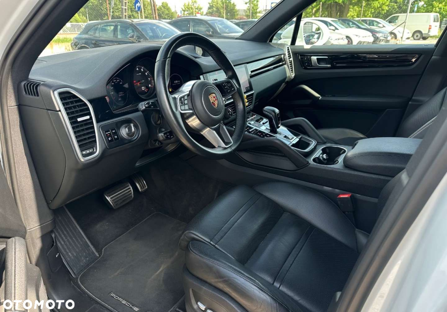 Porsche Cayenne - 10
