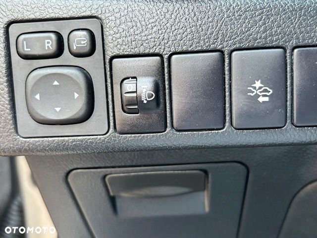 Toyota Auris 1.8 VVT-i Automatik Style Selection - 25