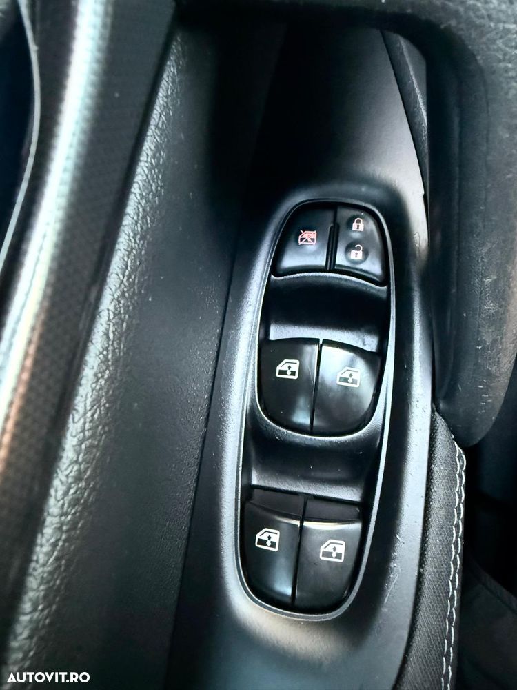 Nissan Qashqai 1.5 DCI N-Connecta - 28