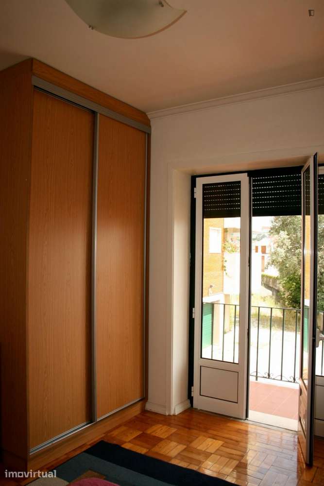 Quarto - localizado em Montes Claros Coimbra - Grande imagem: 5/12
