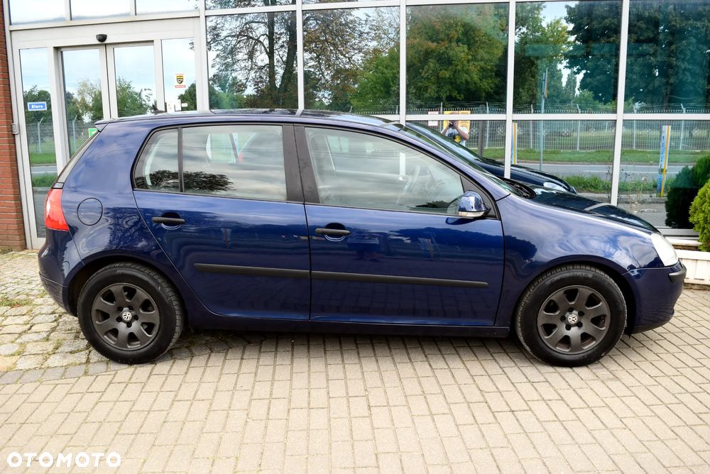 Volkswagen Golf V 1.9 TDI Comfortline - 14