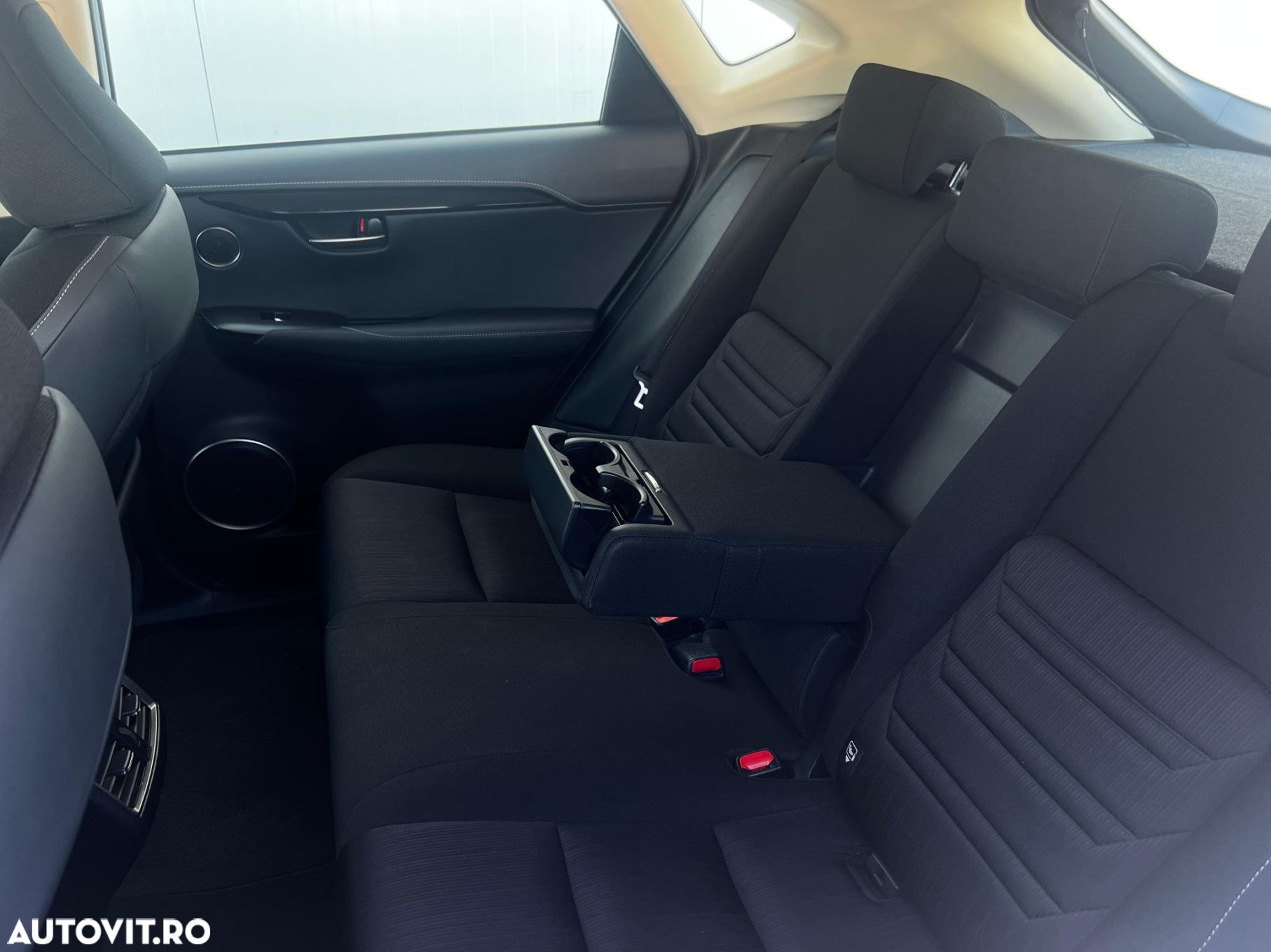 Lexus Seria NX 300h Business - 26