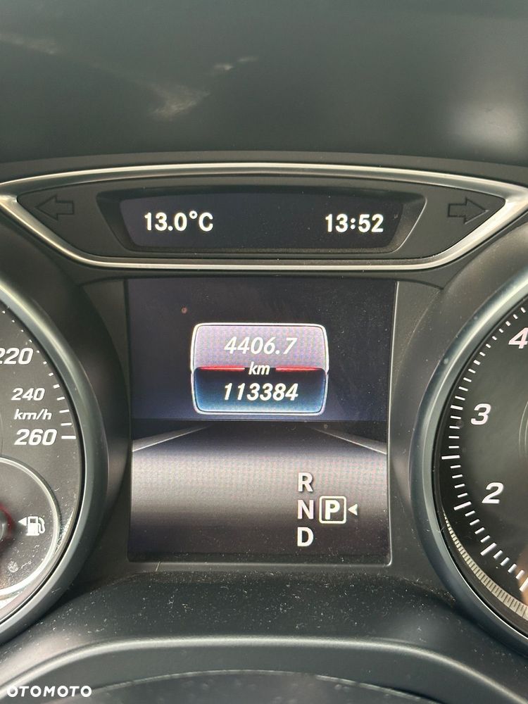 Mercedes-Benz CLA 220 4-Matic - 13