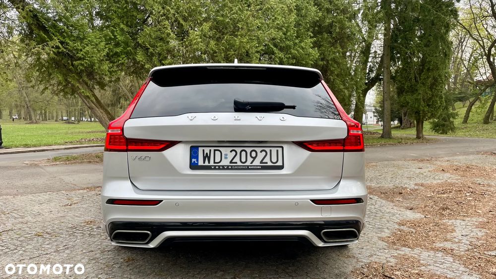 Volvo V60 B3 B R-Design - 7