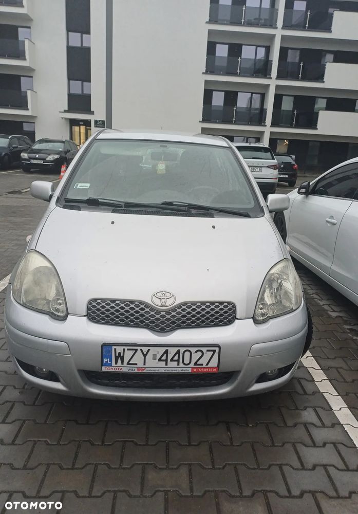 Toyota Yaris - 2