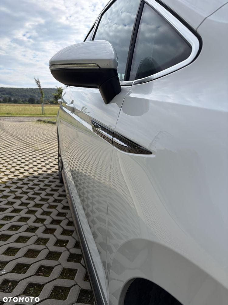 Volkswagen Touran - 10