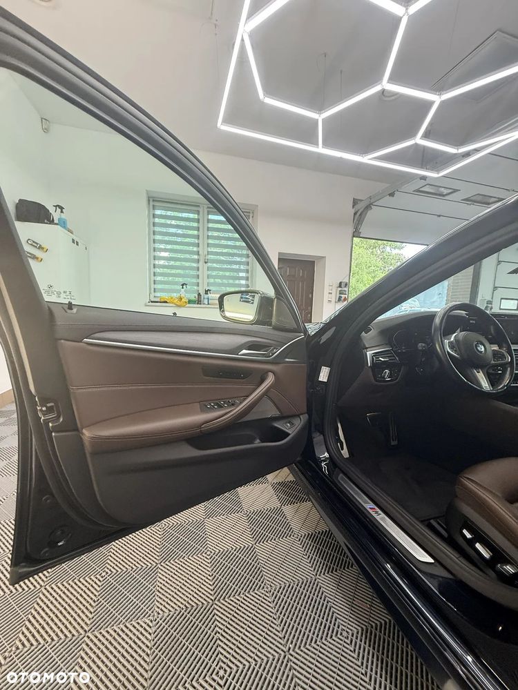 BMW Seria 5 530d xDrive mHEV M Sport sport - 14