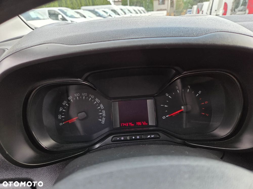 Toyota Proace City - 16