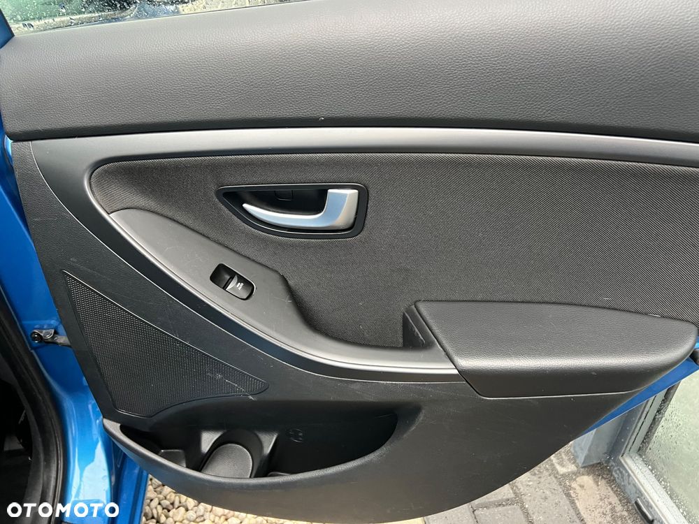 Hyundai i30 1.6 CRDi BlueDrive Premium DCT - 12