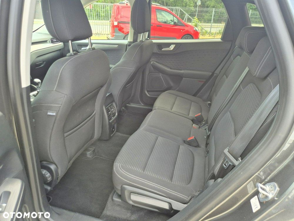 Ford Kuga - 31