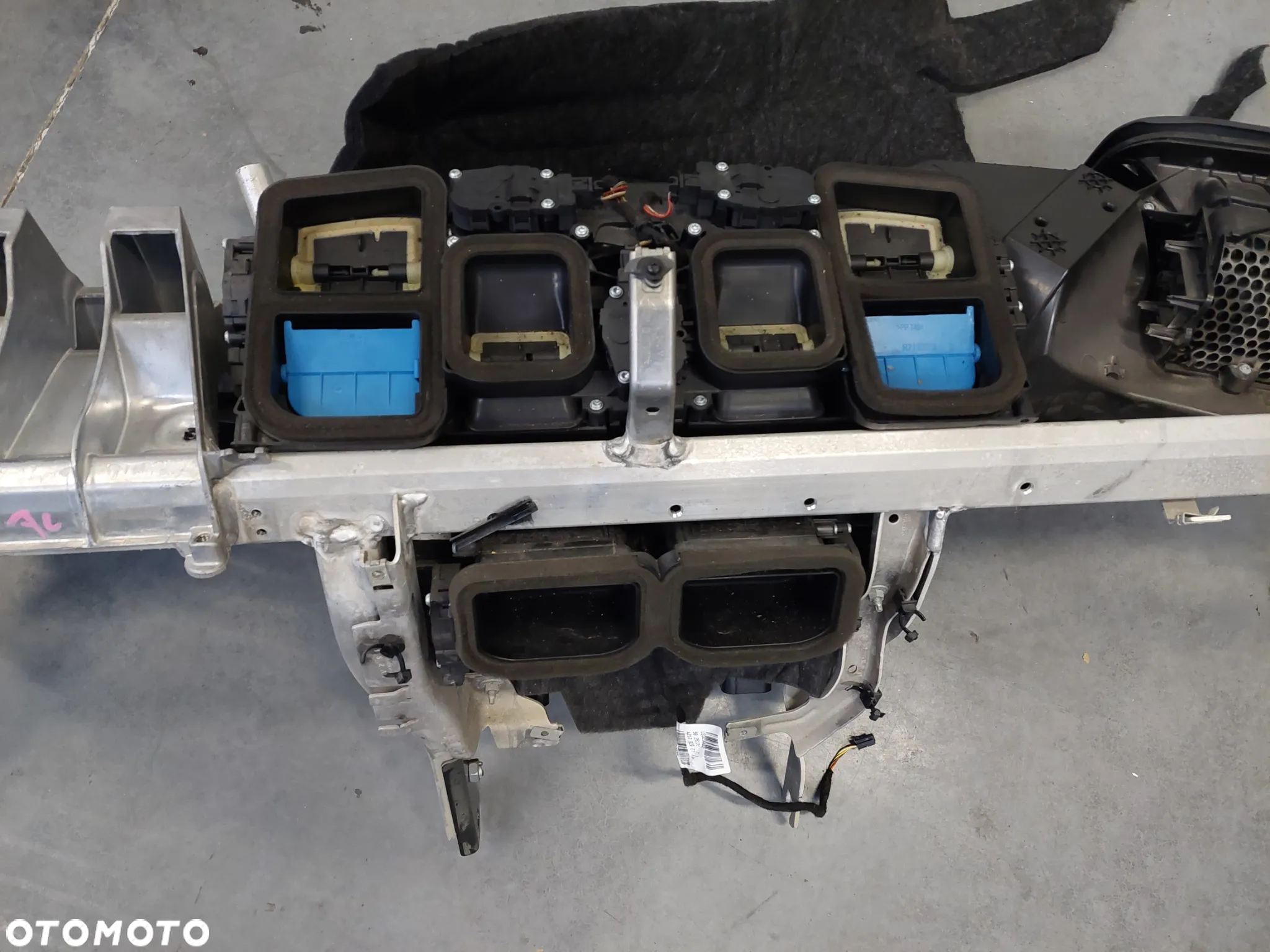 MERCEDEC w212 W207 LIFT nagrzewnica - 2