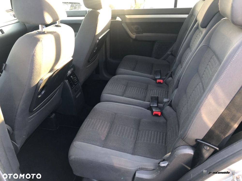 Volkswagen Touran - 7