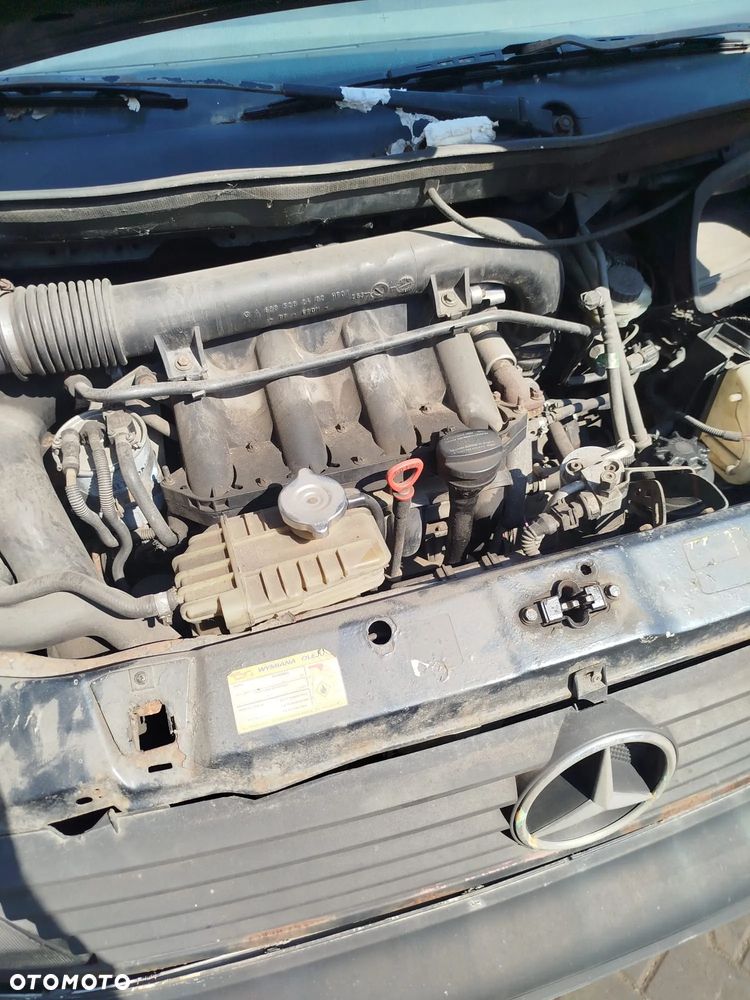 Mercedes Vito na części. - 6