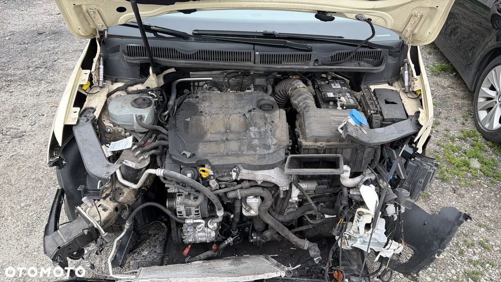 Volkswagen Touran 2.0 TDI BMT Active DSG - 22