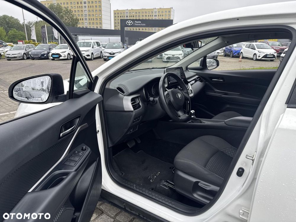 Toyota C-HR - 23