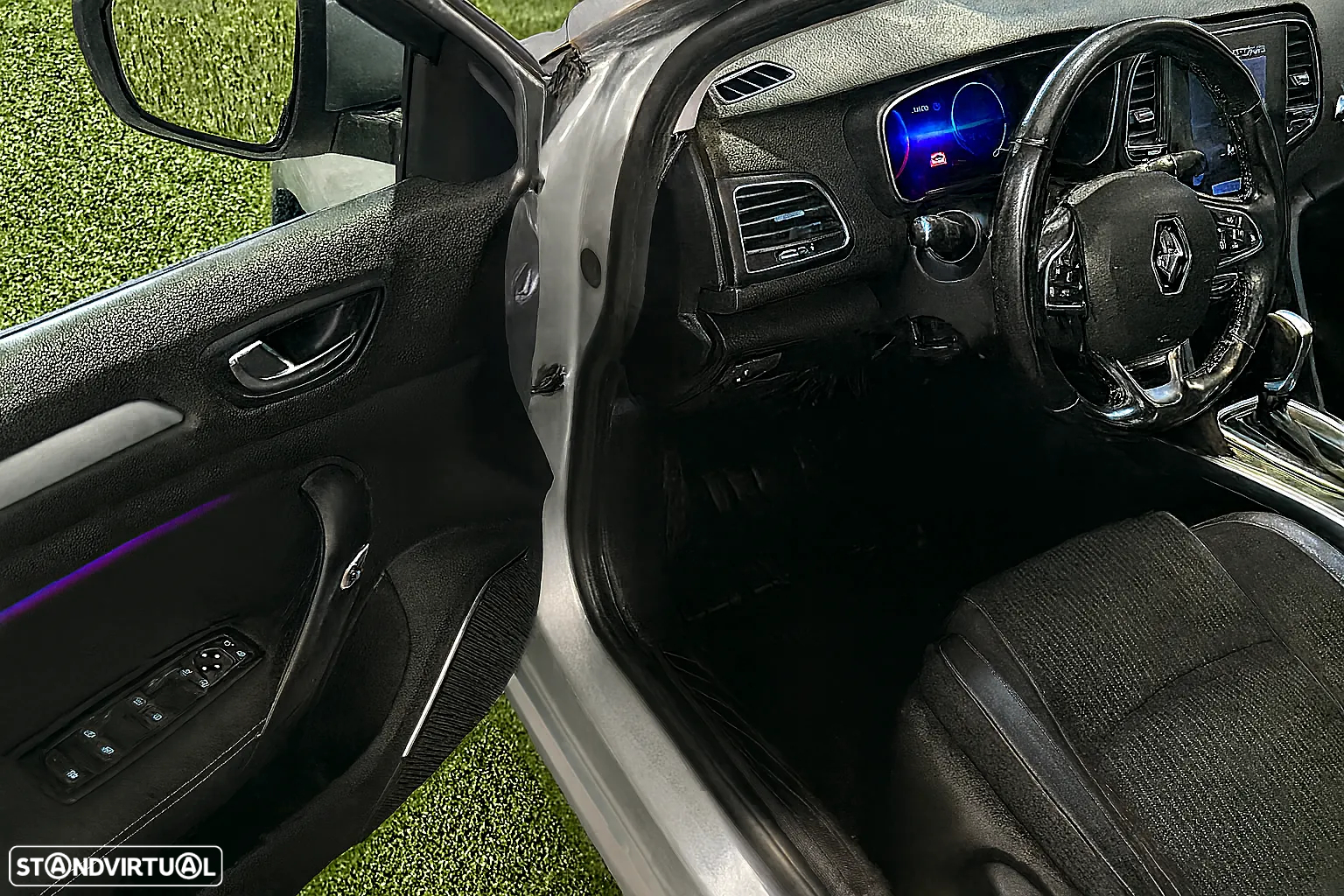 Renault Mégane Sport Tourer E-TECH Plug-in 160 INTENS - 6
