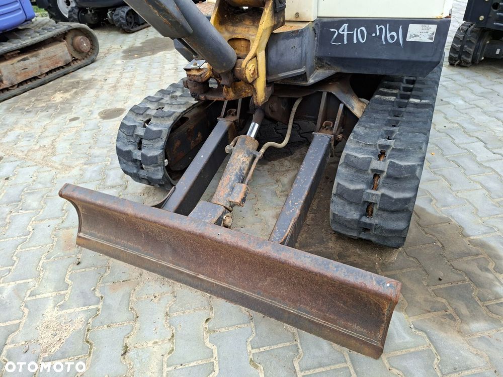 Yanmar B-22 - 19