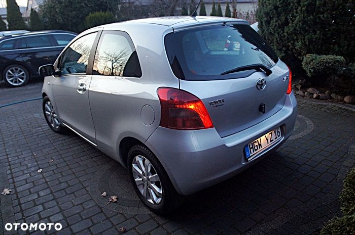 Toyota Yaris 1.3 VVT-i Luna - 13