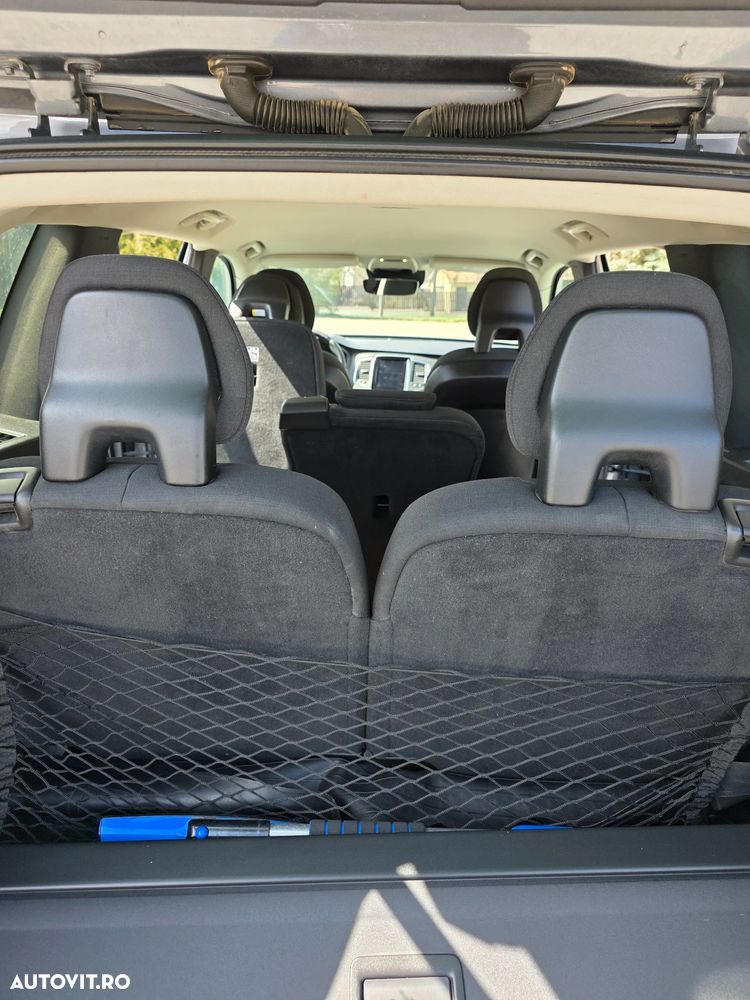 Volvo XC 90 D5 AWD Geartronic Kinetic - 9
