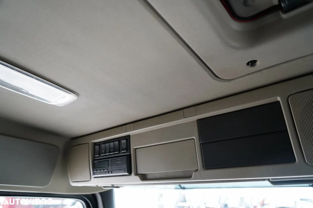 Volvo FMX 460 / 8x4 / BASCULATOR SPATE / I-SHIFT / EURO 6 / - 35