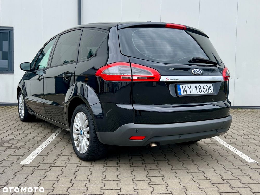 Ford S-Max - 16