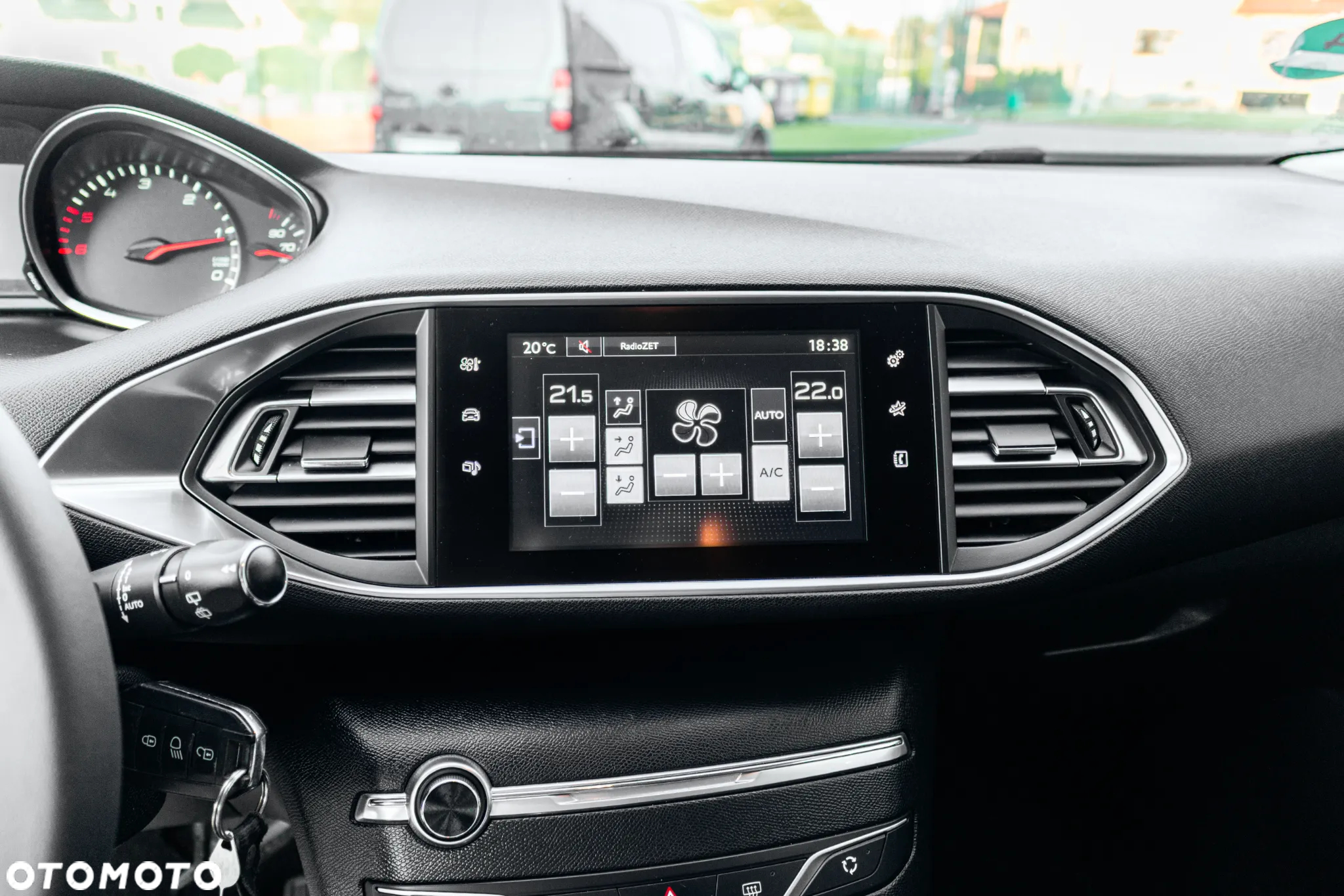 Peugeot 308 1.6 e-HDi Style STT - 22