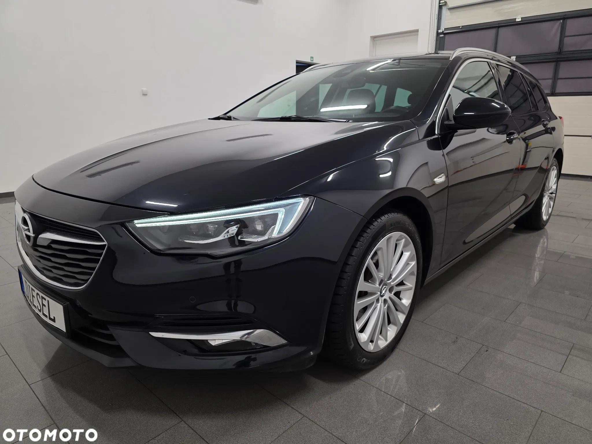 Opel Insignia Sports Tourer 2.0 Diesel Exclusive - 2