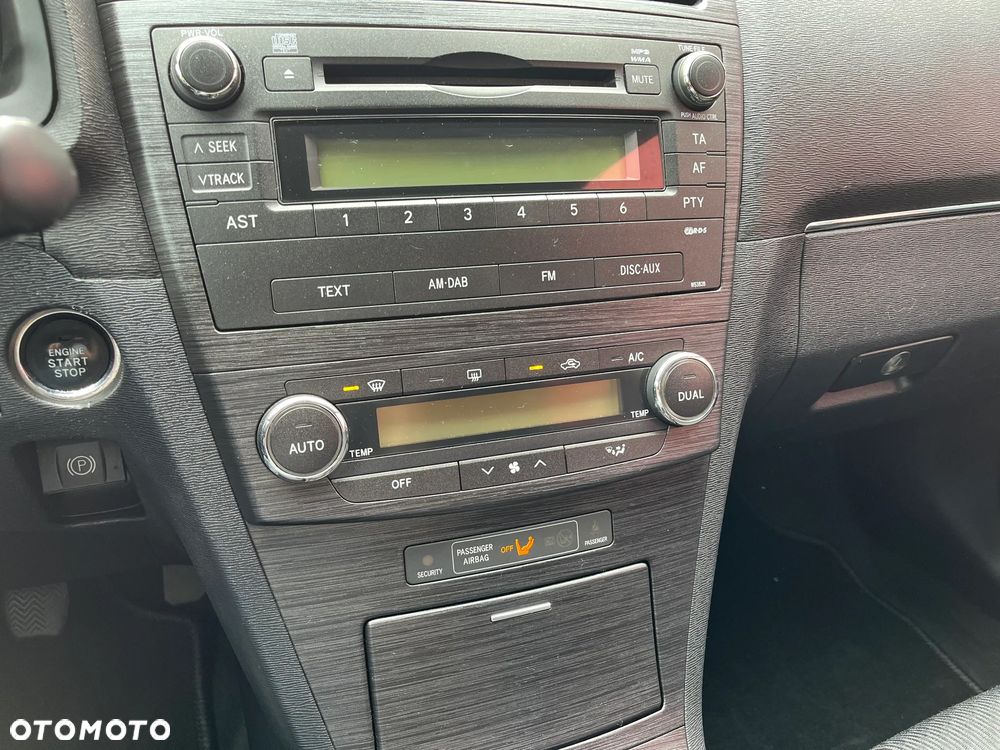 Toyota Avensis 2.0 D-4D Premium - 12