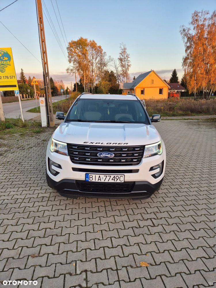 Ford Explorer 2017 photo 3
