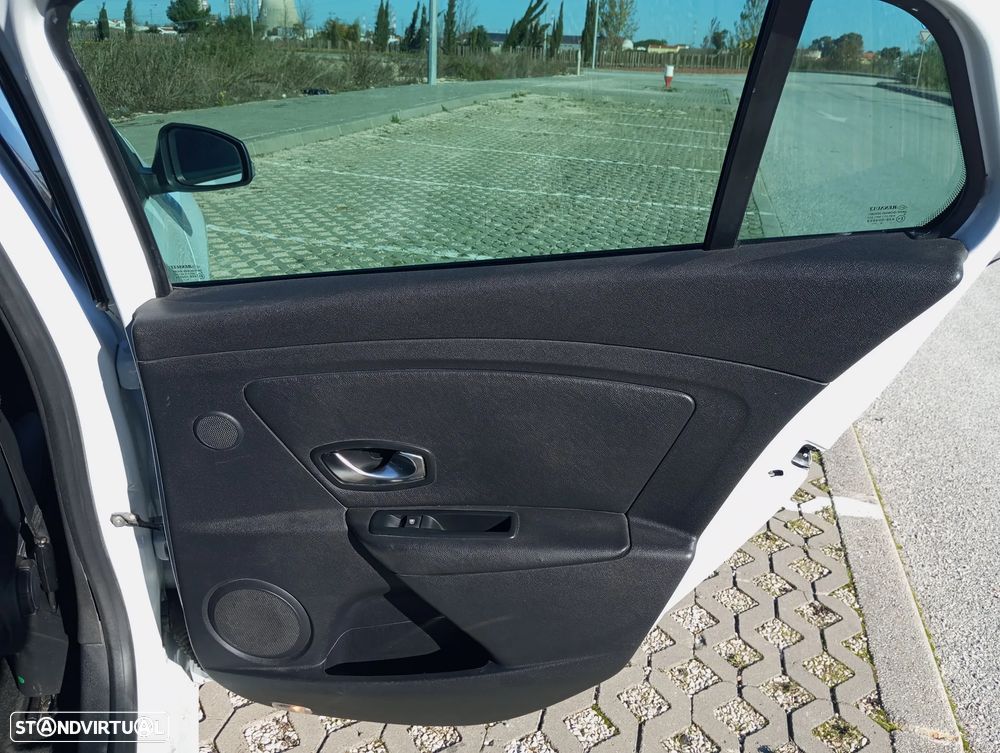 Renault Mégane Sport Tourer 1.5 dCi GT Line EDC - 33