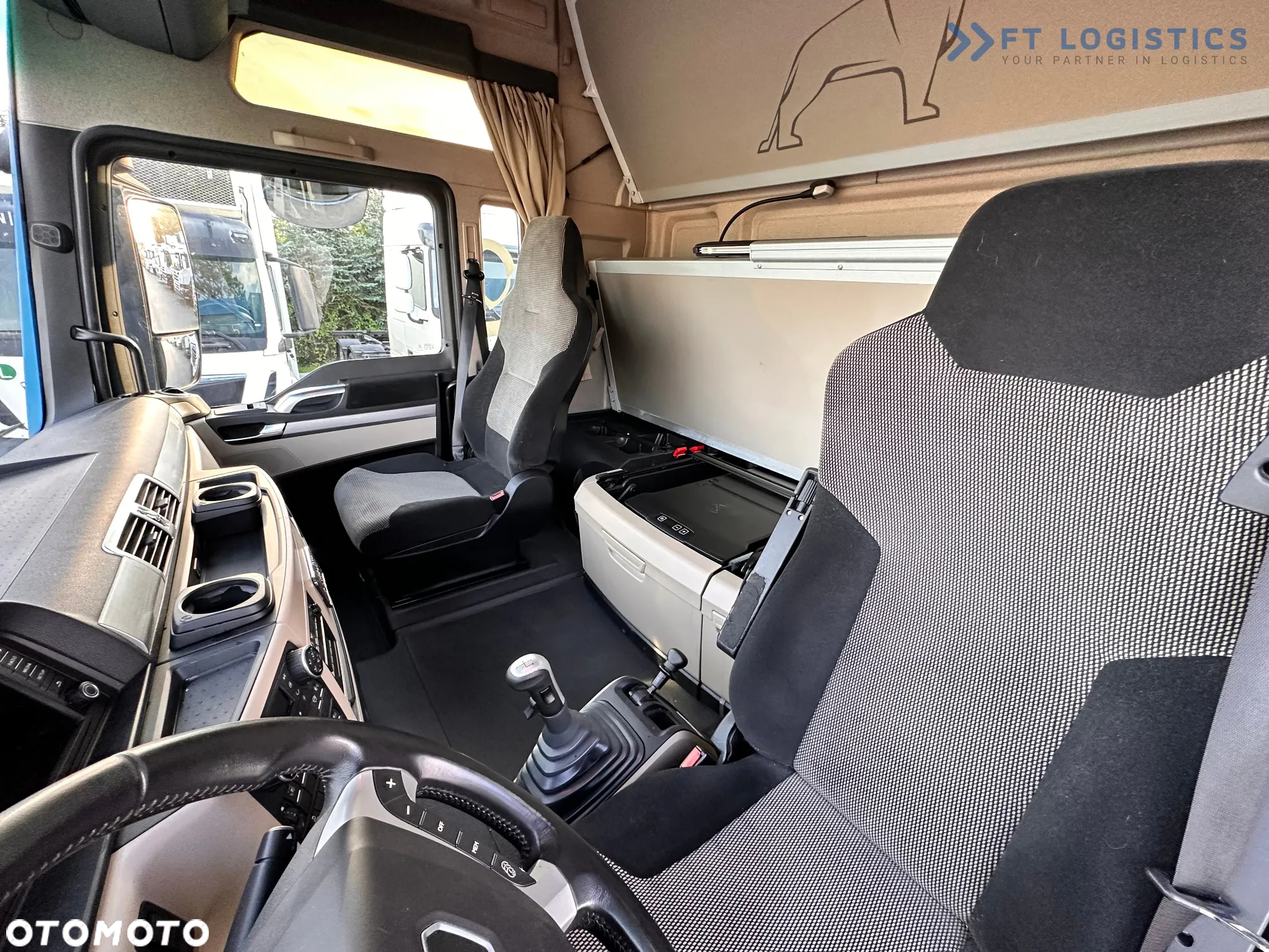 MAN TGX 18.500 / KABINA XXL / SKRZYNIA - KONTENER / WINDA / MANUAL KABINA SYPIALNA / UNIKAT! - 19
