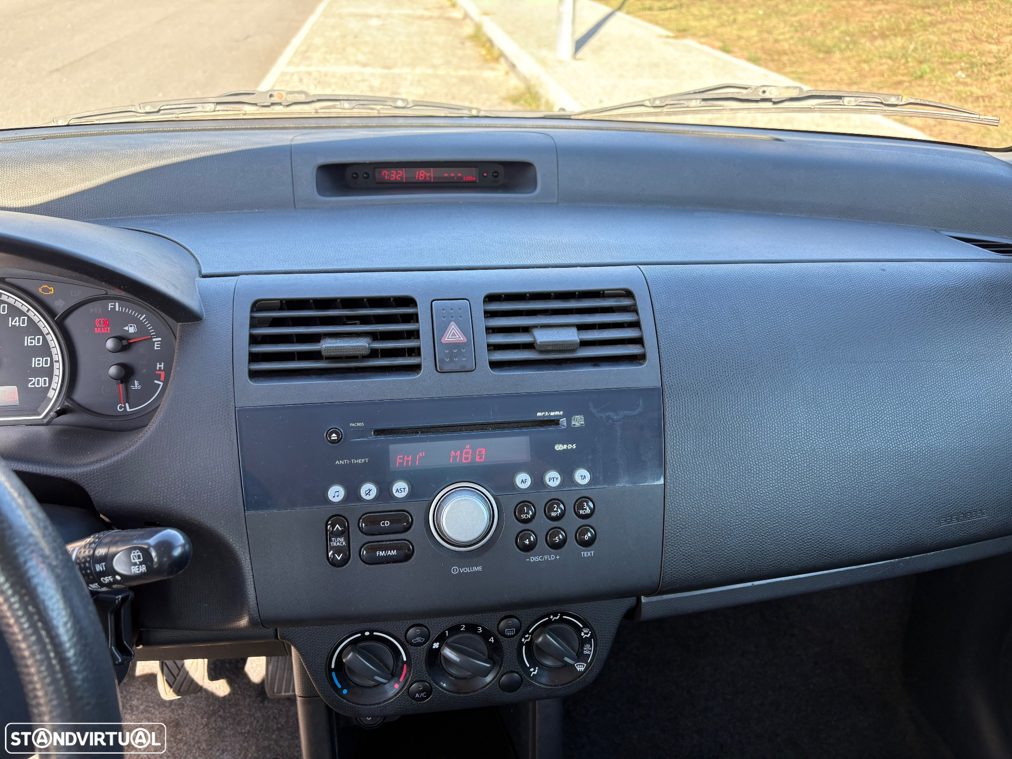 Suzuki Swift 1.3 DDiS Sport - 13