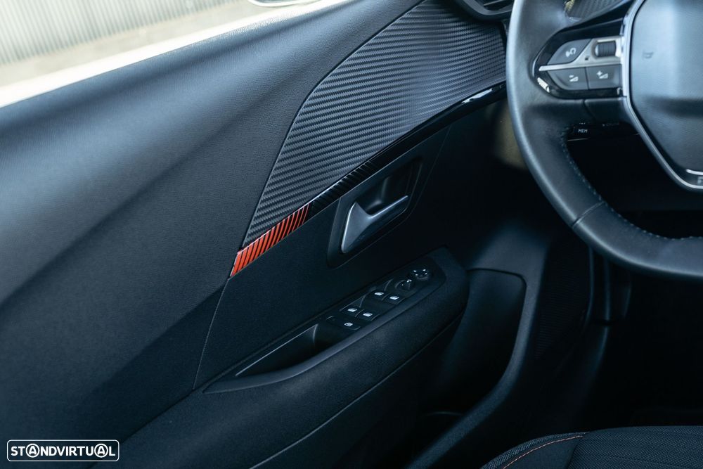 Peugeot 208 1.2 PureTech Active Pack - 18