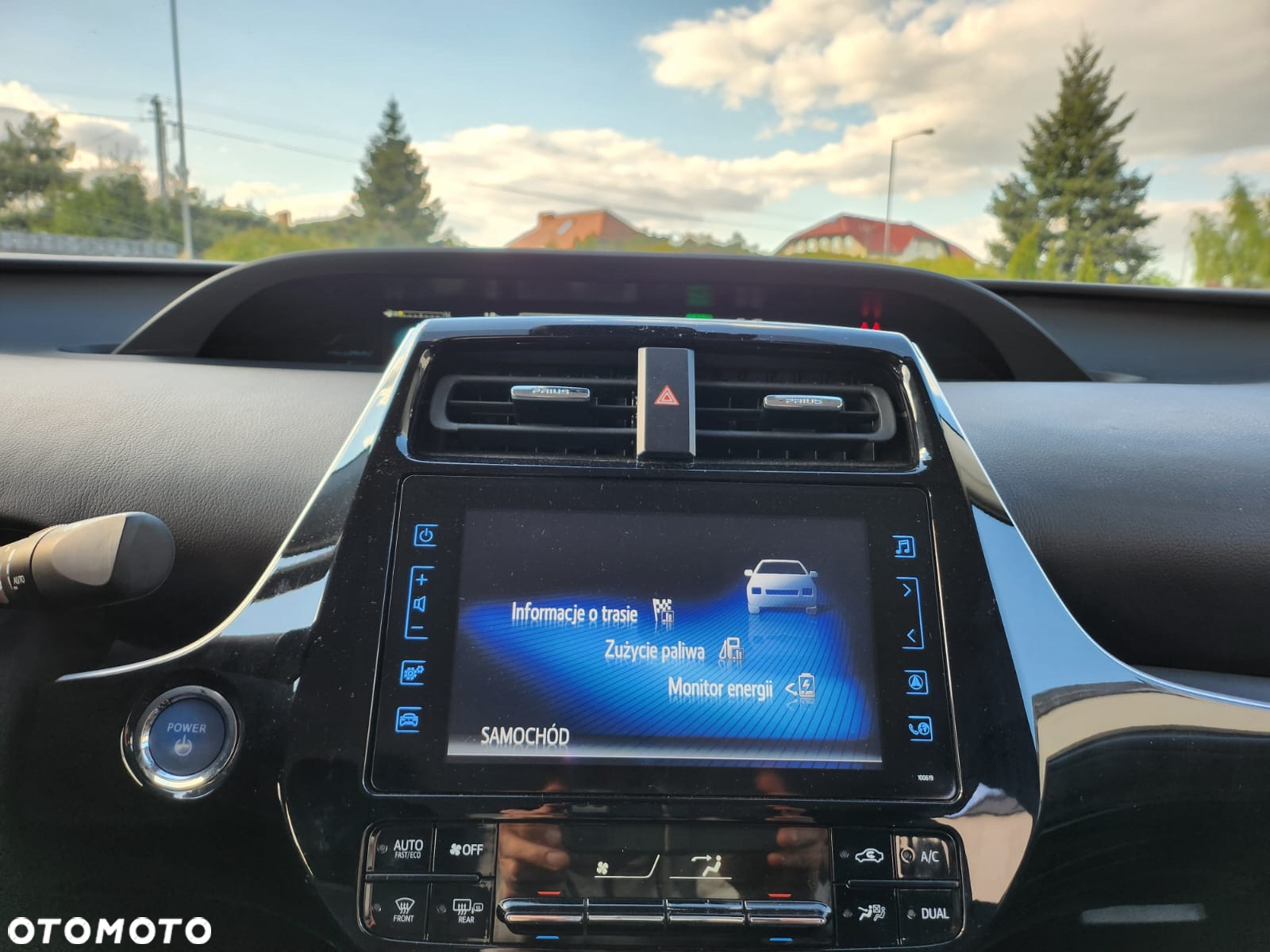 Toyota Prius Plug-in 1.8 Hybrid Prestige - 2