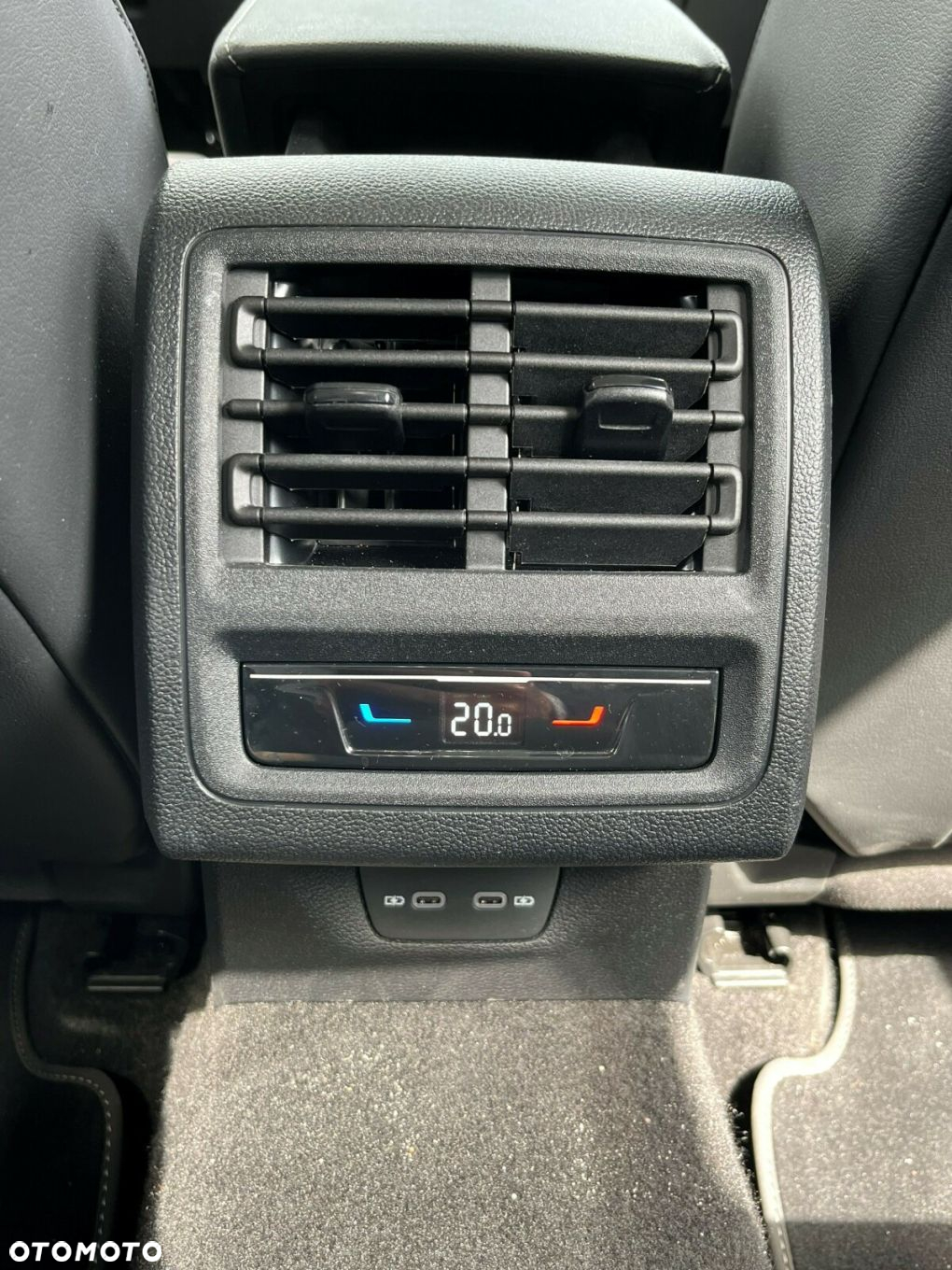 Volkswagen Golf - 12