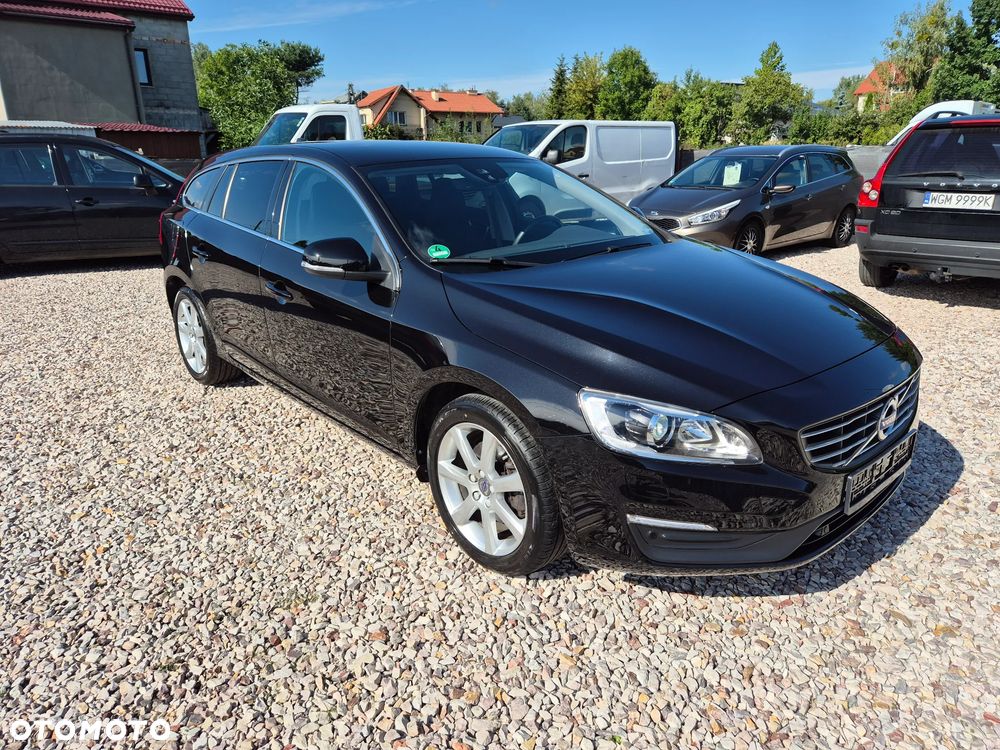 Volvo V60 D3 Momentum - 12