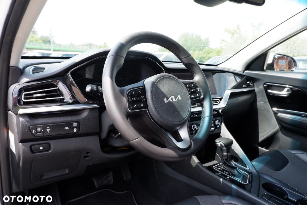 Kia Niro 1.6 GDI Hybrid L Business Line - 24