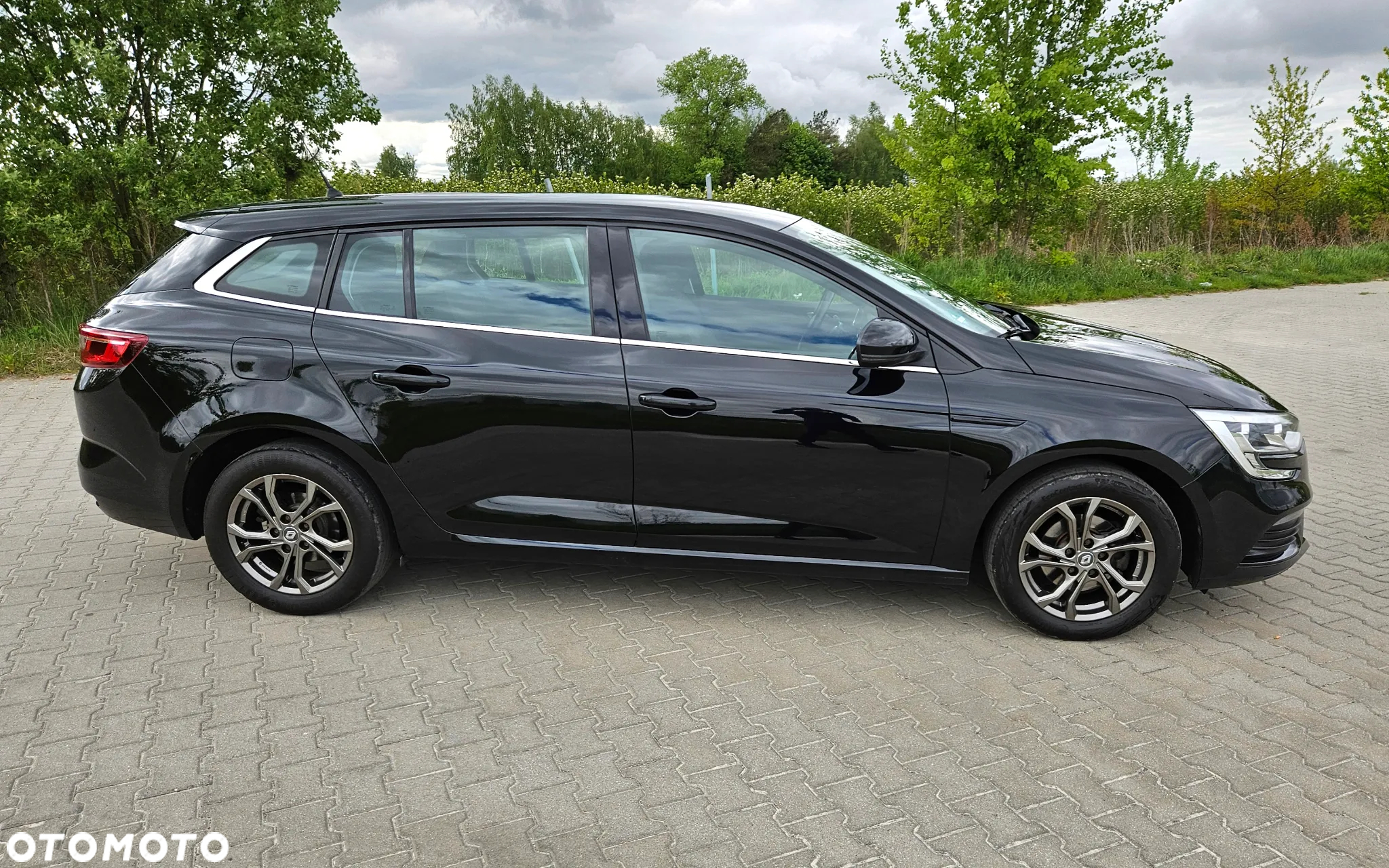Renault Megane Grandtour ENERGY TCe 130 INTENS - 9