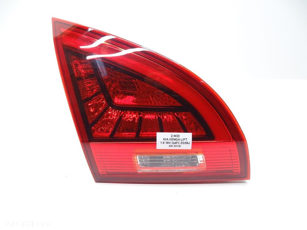LAMPA LEWA LEWY TYŁ TYLNA W KLAPE LED 92405-1P200 KIA VENGA LIFT - 1