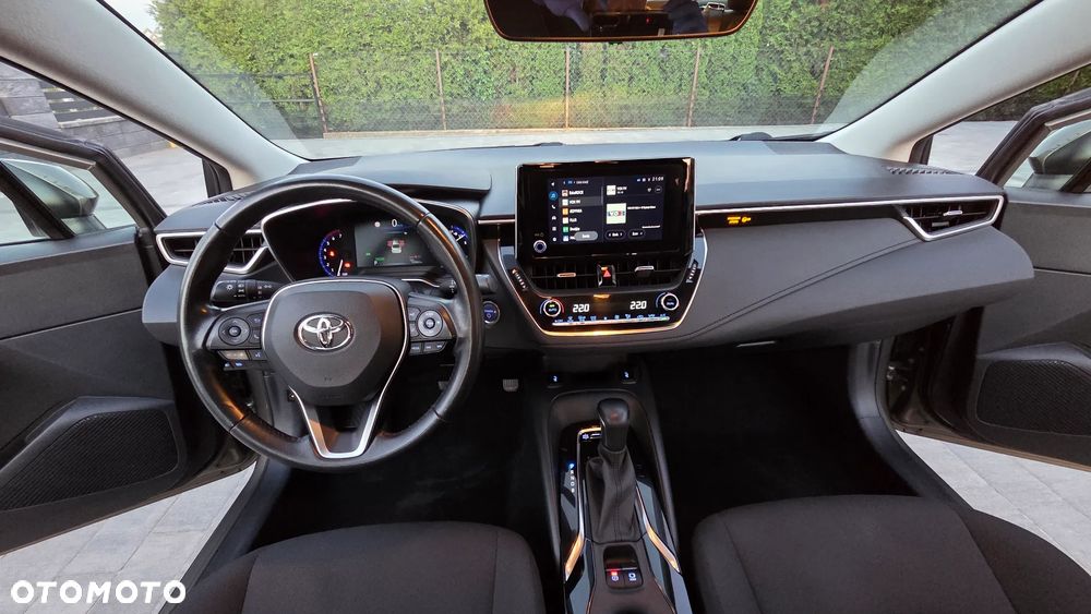 Toyota Corolla 1.8 Hybrid Comfort - 28